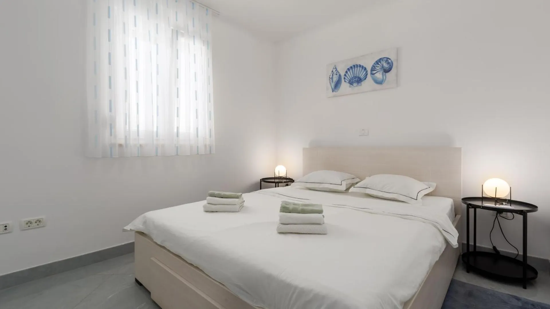 Apartment Sky By Seeadria Agency